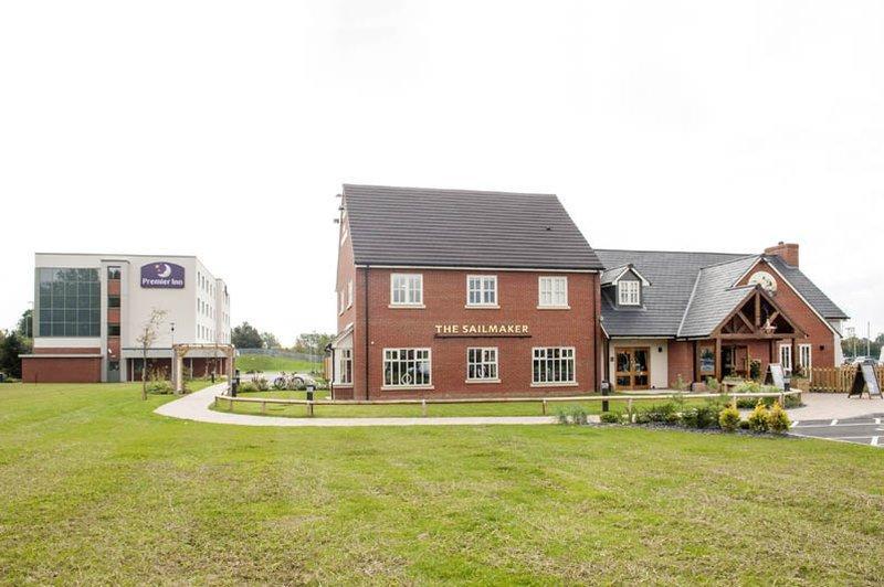 Premier Inn 戈斯波特 外观 照片